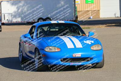 media/Oct-29-2022-CalClub SCCA (Sat) [[e05833b2e9]]/Around the Pits/